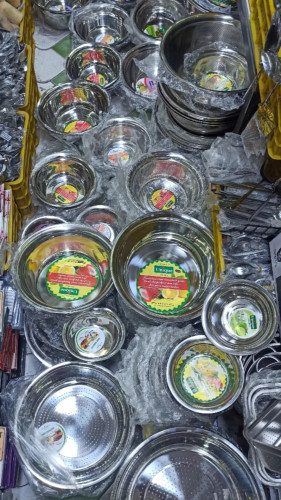 سایز ۲۰ قیمت ۱۰۰ تومان و سایز ۲۰ قیمت ۱۵۰ تومان هر دو سانت ۲۵ تومان اضافه میشه توضیحات نوشته شده